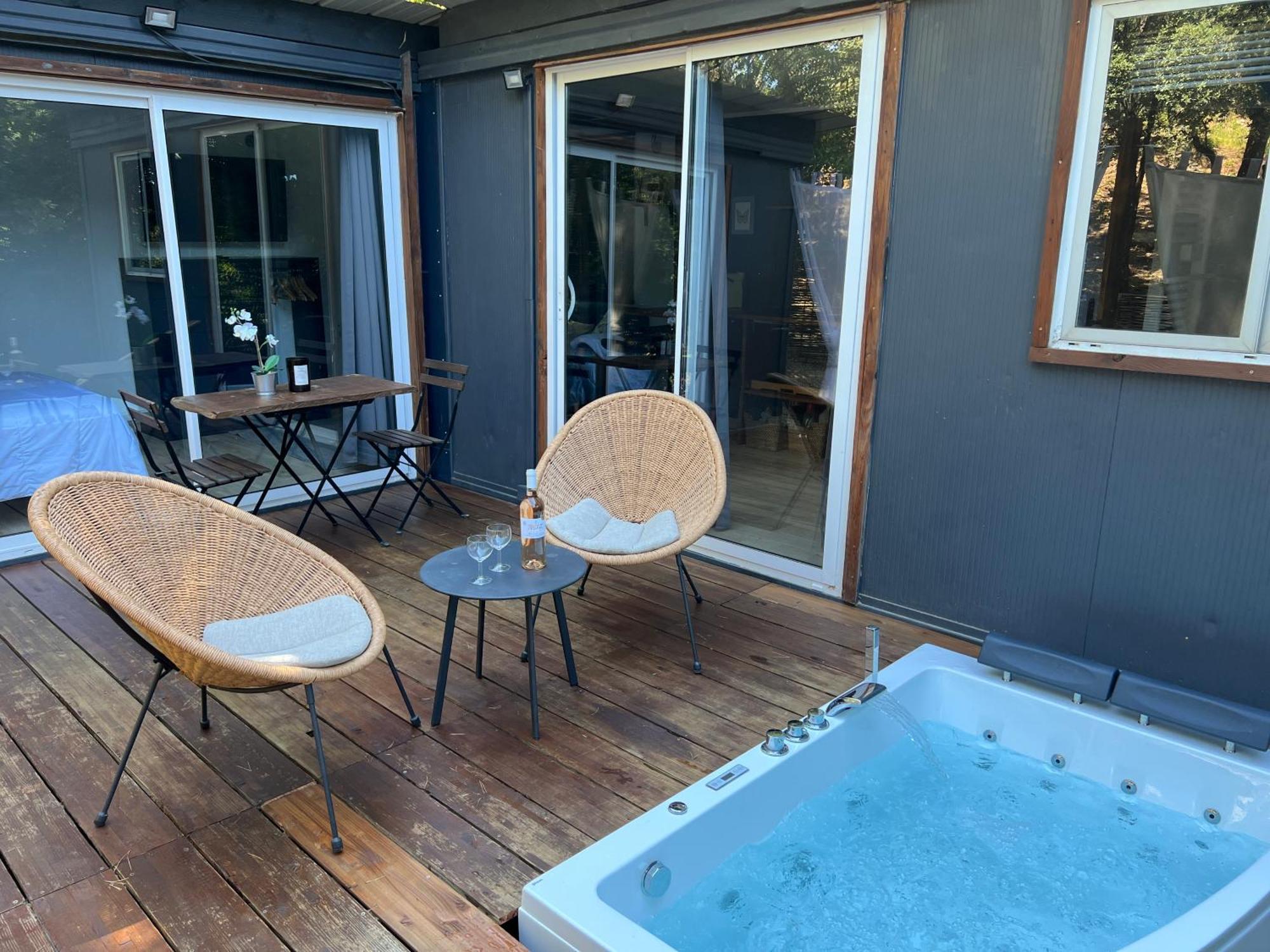 Superbe Cabane Jacuzzi Jardin Clim Wifi Parking Meyreuil Zewnętrze zdjęcie